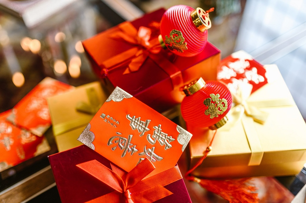 Do you give presents for Chinese New Year